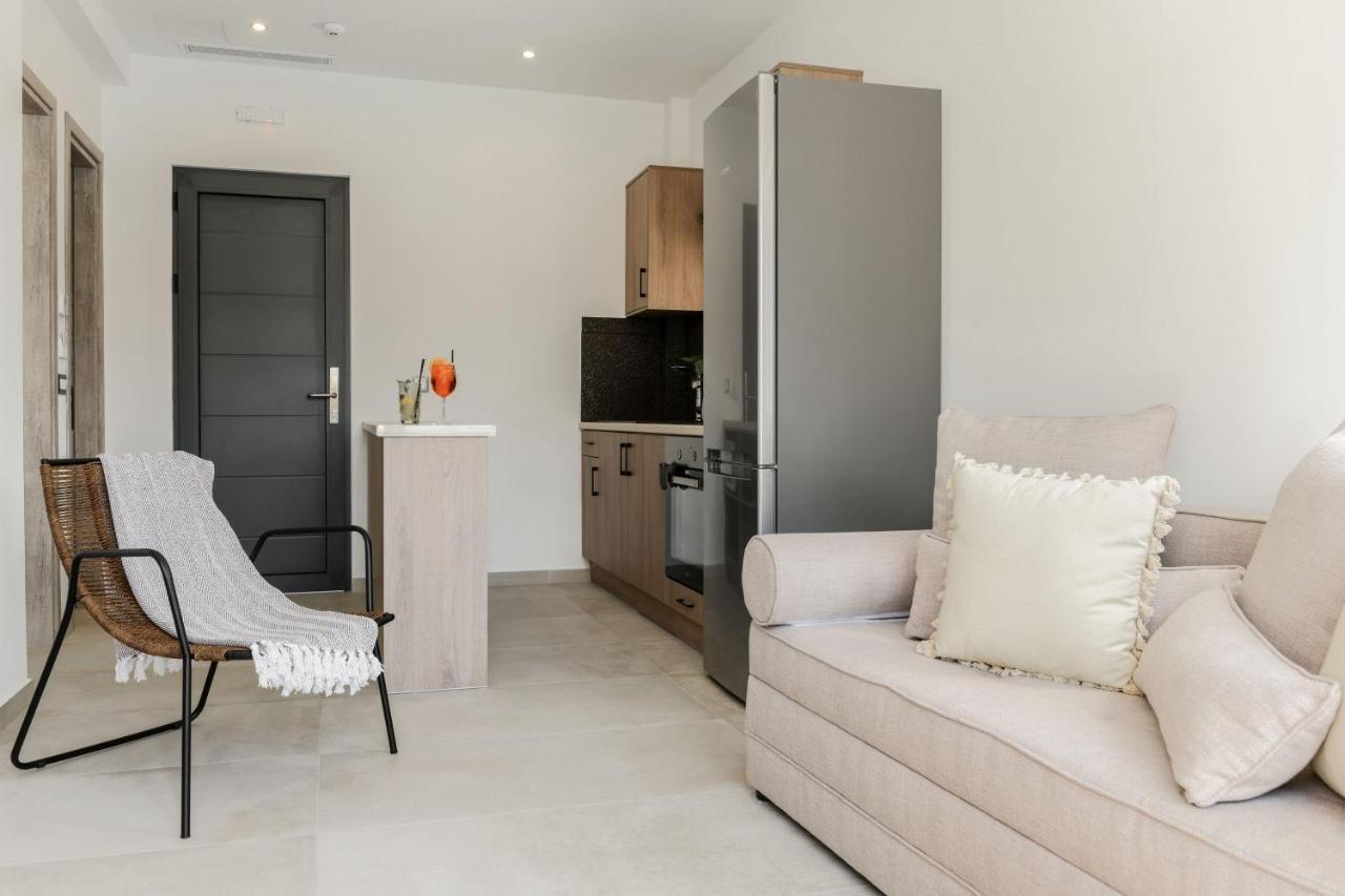 Lagoon Luxury Suites Vasilikos Exterior foto